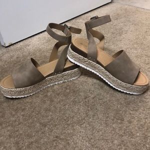 Platform espadrille sandals